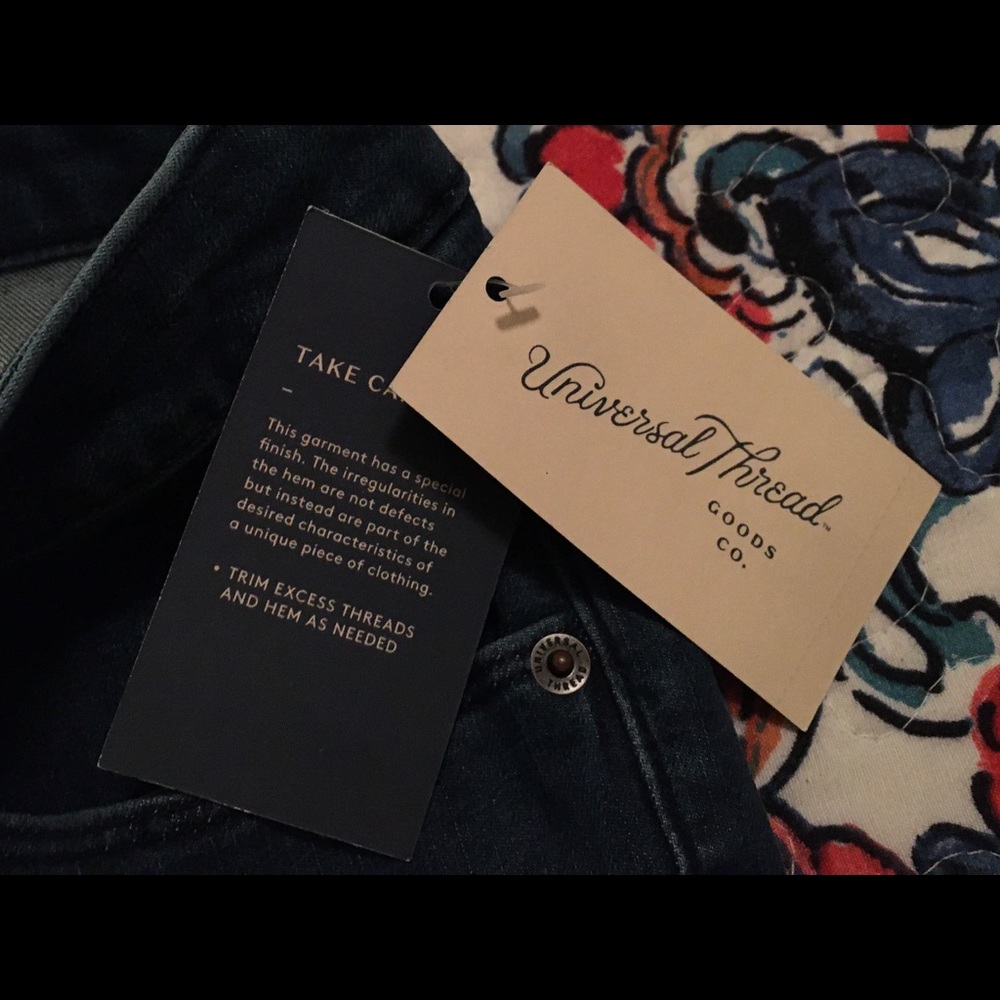 NWT Plus Sz 20 Universal Thread Skinny Crop Jeans.